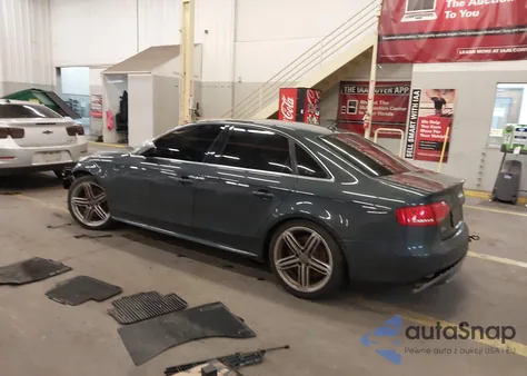 2010 Audi S4 3.0 Premium Plus from USA, damaged, VIN WAUBGAFL2AA156111